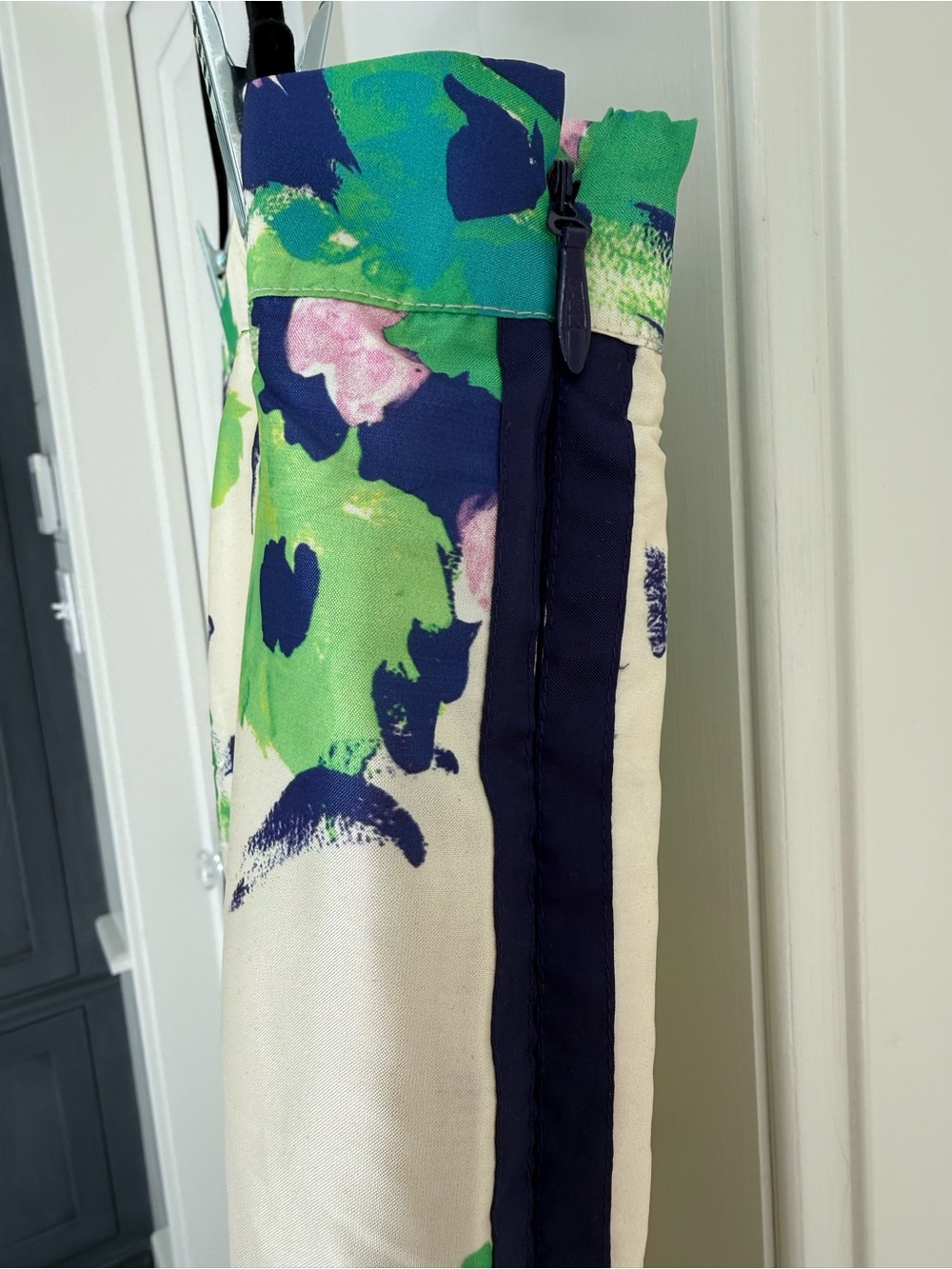 Frances Valentine Floral Silk Pants in Cream, Green, Navy size 14 NWT - Picture 3 of 7